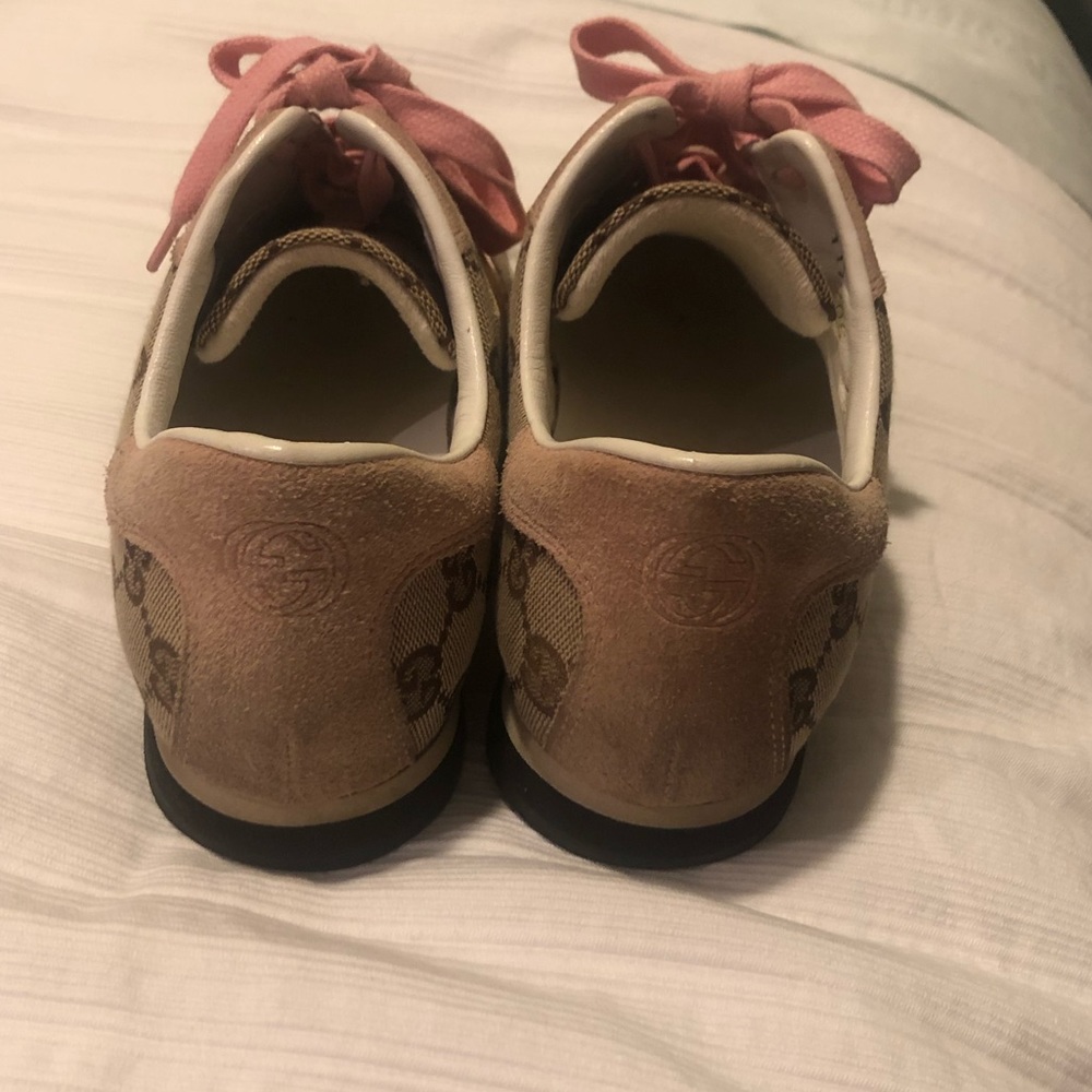 Gucci Logo Sneaker - Picture 4 of 10